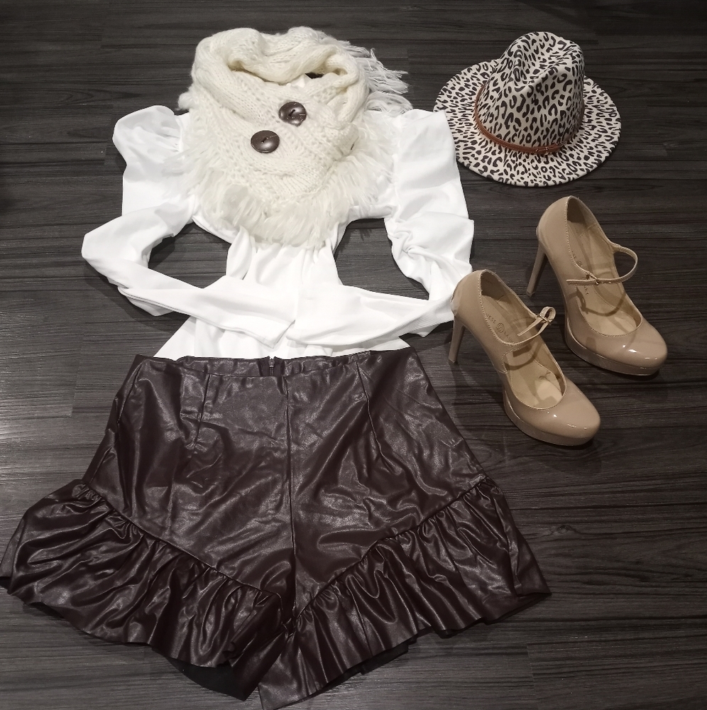 🔥LEATHER SHORTS